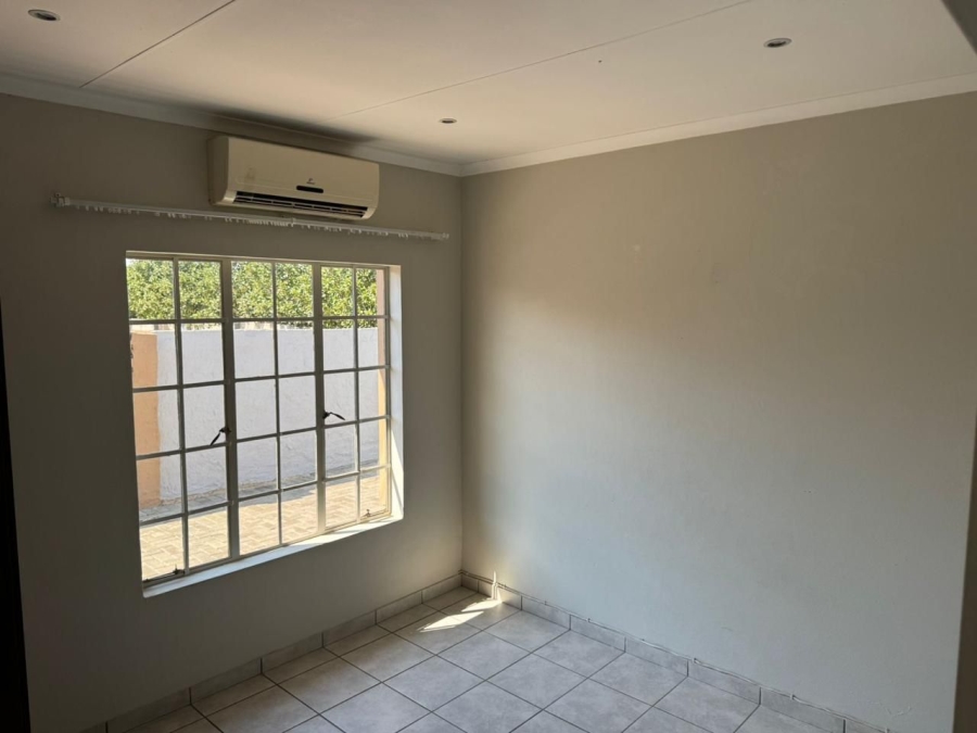 4 Bedroom Property for Sale in Hexrivier Lifestyle Estate North West